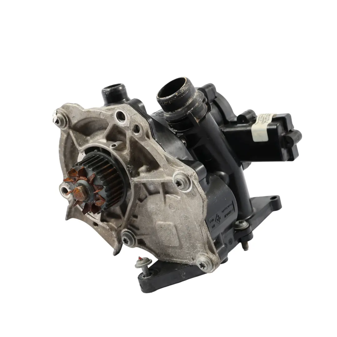 Pompa Wody Obudowa Termostatu 2.0 TFSI do Audi S3 8V o numerze 06L121111M Audi S3 8V Pompa Wody Obudowa Termostatu 2.0 TFSI - SKU 06L121111M - Numer Części 06L121111M