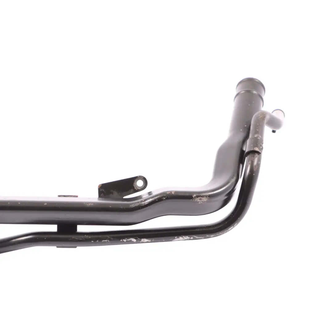 Przewód Wąż Rura Wody Cieczy Chłodzącej do Audi A4 B7 4.2 V8 o numerze 079121070T Audi A4 B7 4.2 V8 Przewód Wąż Rura Wody Cieczy Chłodzącej - SKU 079121070T - Numer Części 079121070T