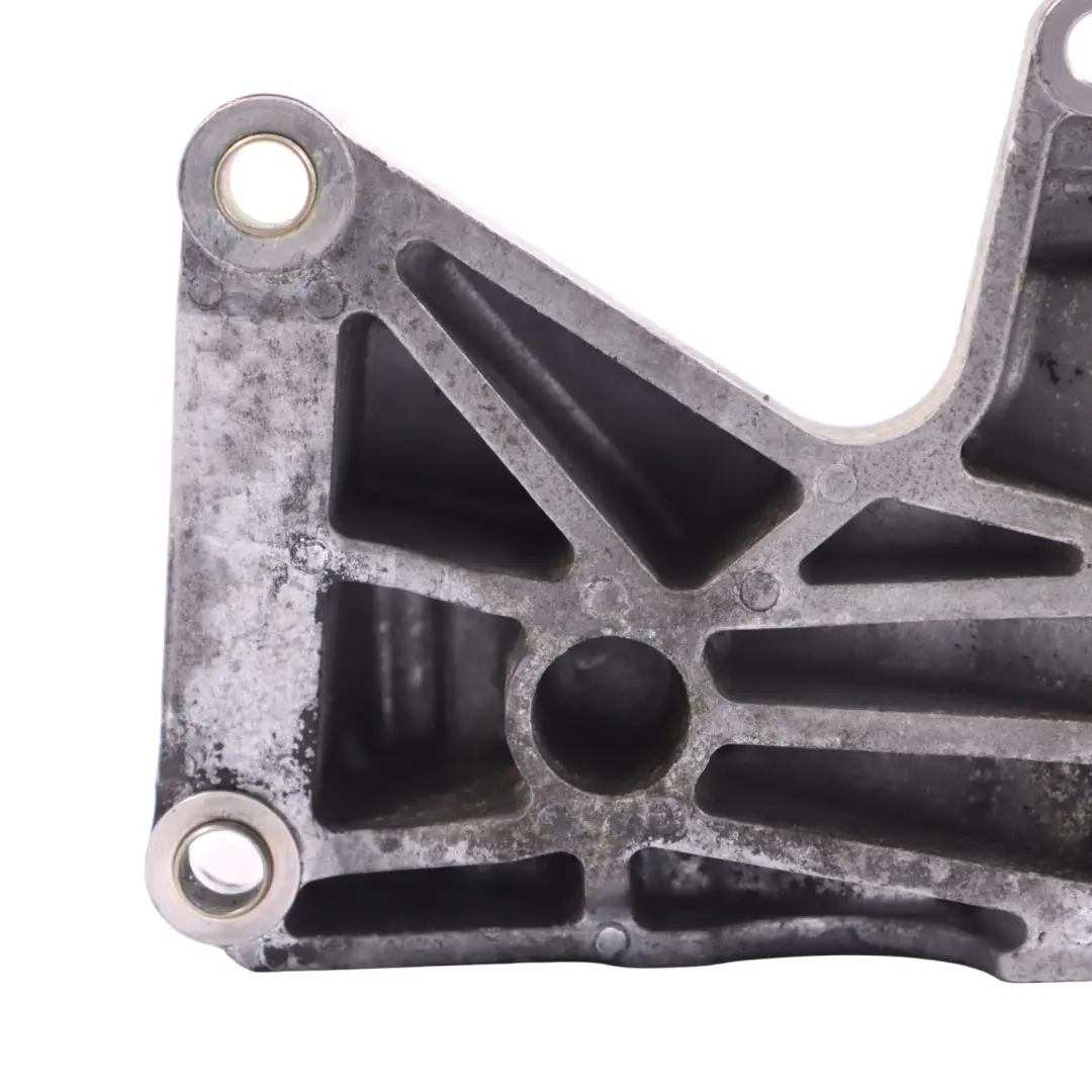 Support D'Alternateur pour Audi A4 B6 B7 4.2 V8 FSI à propos du numéro de pièce 079903805J Audi A4 B6 B7 4.2 V8 FSI Support D'Alternateur - SKU 079903805J - Numéro de pièce 079903805J