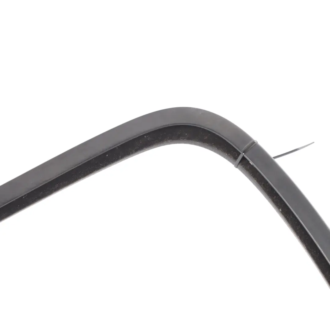 Mk8 Window Seal Front Door Right O/S Sealing Gasket YC15-V21596-AS to Ford Transit with Part number 1801569 Ford Transit Mk8 Window Seal Front Door Right O/S Sealing Gasket YC15-V21596-AS - SKU 1801569 - Part number 1801569