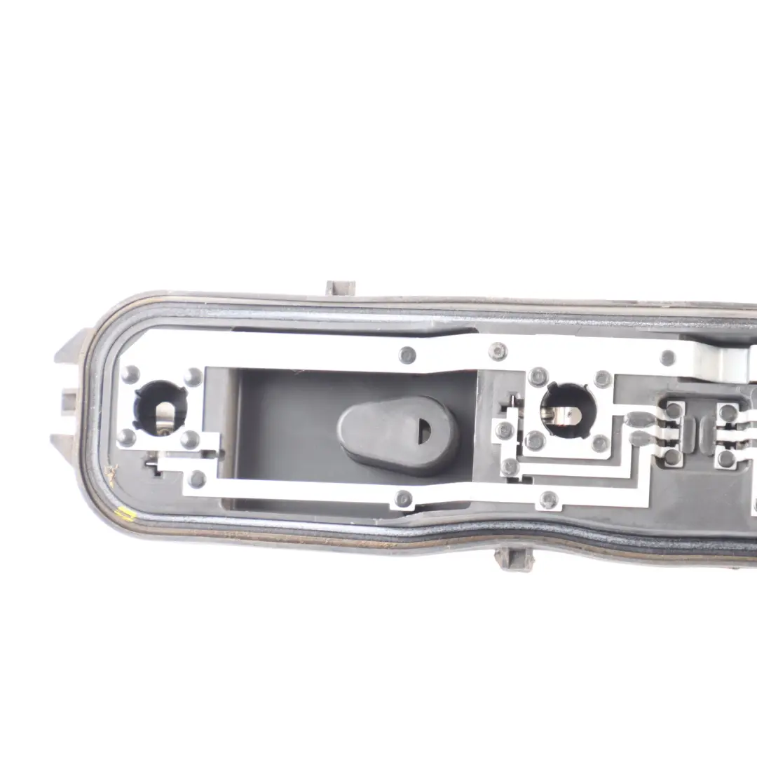 TTG Luz Trasera Izquierda Portalámparas BK31-13N099-AB para Ford Transit con número de pieza 1829123 Ford Transit TTG Luz Trasera Izquierda Portalámparas BK31-13N099-AB - SKU 1829123 - Número de pieza 1829123