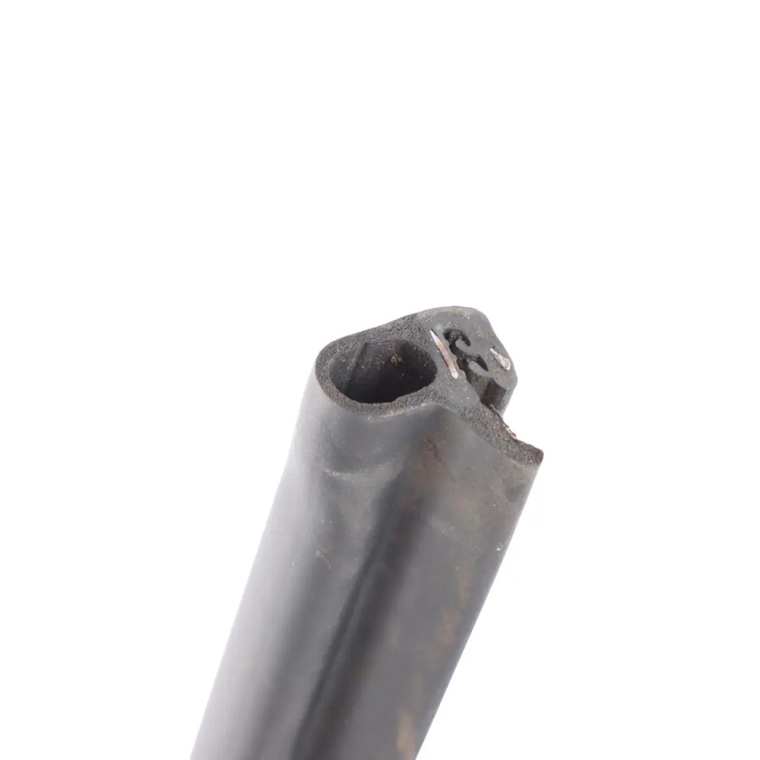 Mk5 V GTI Joint D'Étanchéité Sous Capot En Caoutchouc pour Volkswagen Golf à propos du numéro de pièce 1K0823723C Volkswagen Golf Mk5 V GTI Joint D'Étanchéité Sous Capot En Caoutchouc - SKU 1K0823723C - Numéro de pièce 1K0823723C