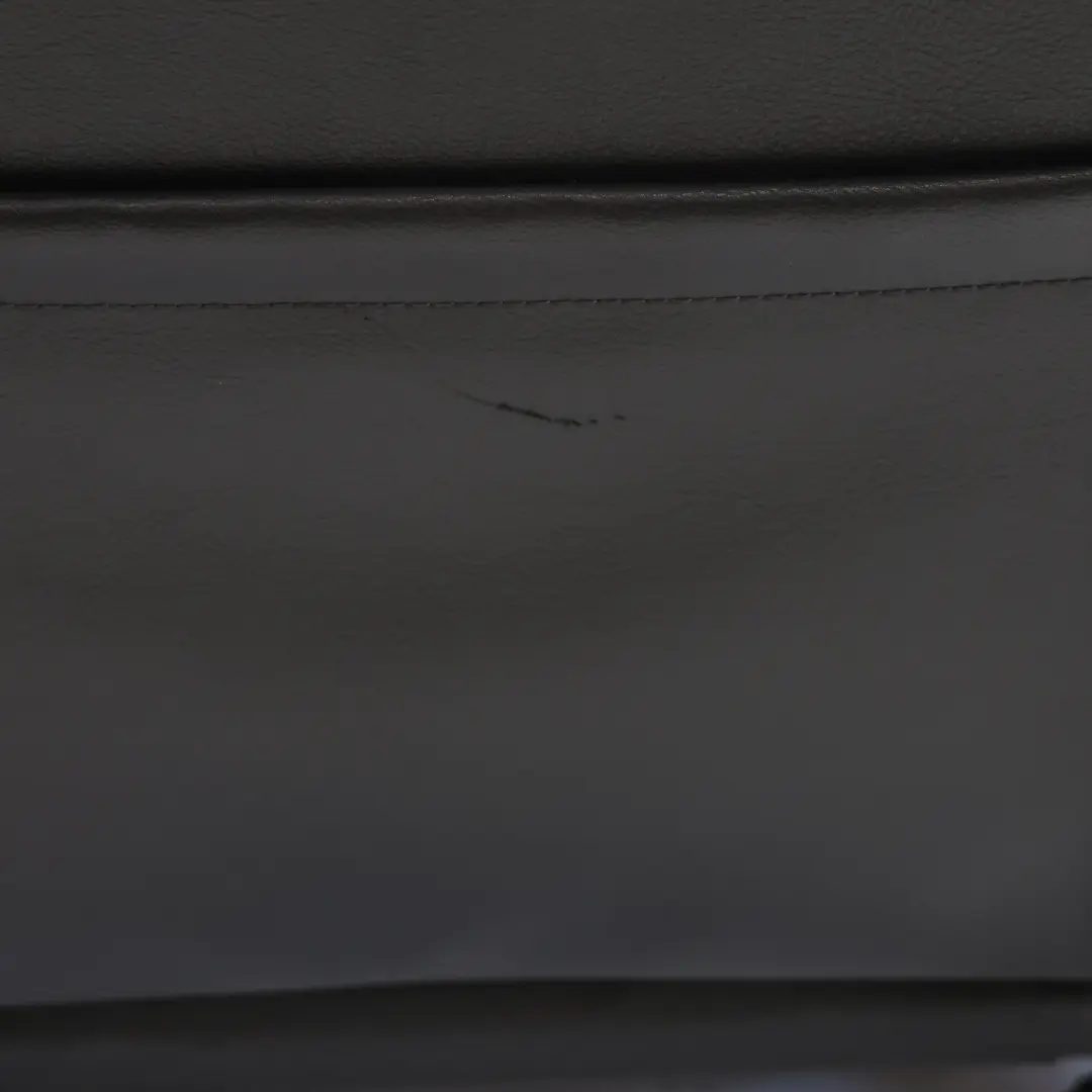 Mk5 V GTI Fotel Grzany Skórzany Materiał Czarny Lewy Przód do Volkswagen Golf o numerze 1K3881805TE Volkswagen Golf Mk5 V GTI Fotel Grzany Skórzany Materiał Czarny Lewy Przód - SKU 1K3881805TE-1 - Numer Części 1K3881805TE