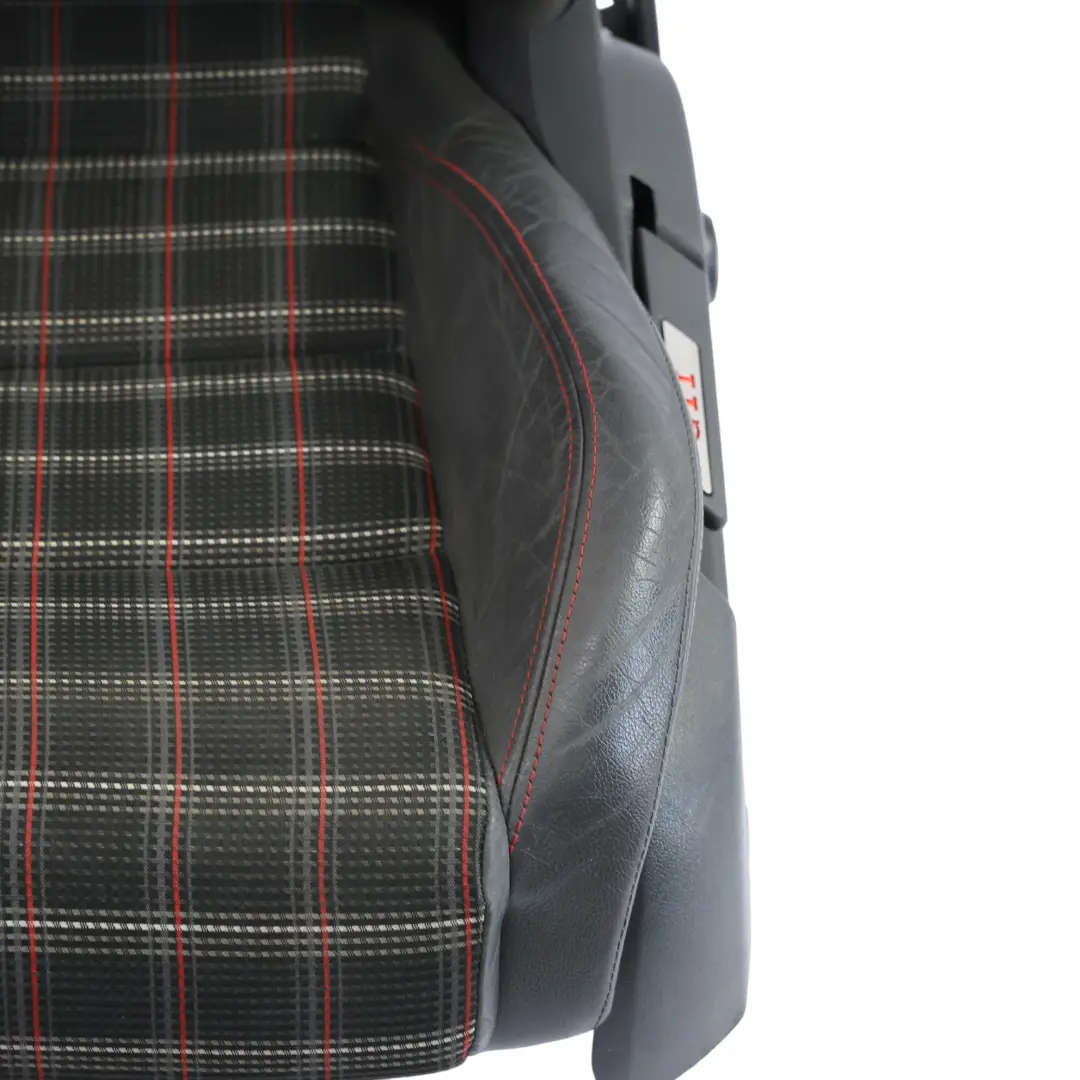 Mk5 V GTI 5D Siège Avant Gauche Chauffant Cuir Tissu Noir pour Volkswagen Golf à propos du numéro de pièce 1K3881805TE Volkswagen Golf Mk5 V GTI 5D Siège Avant Gauche Chauffant Cuir Tissu Noir - SKU 1K3881805TE-1 - Numéro de pièce 1K3881805TE