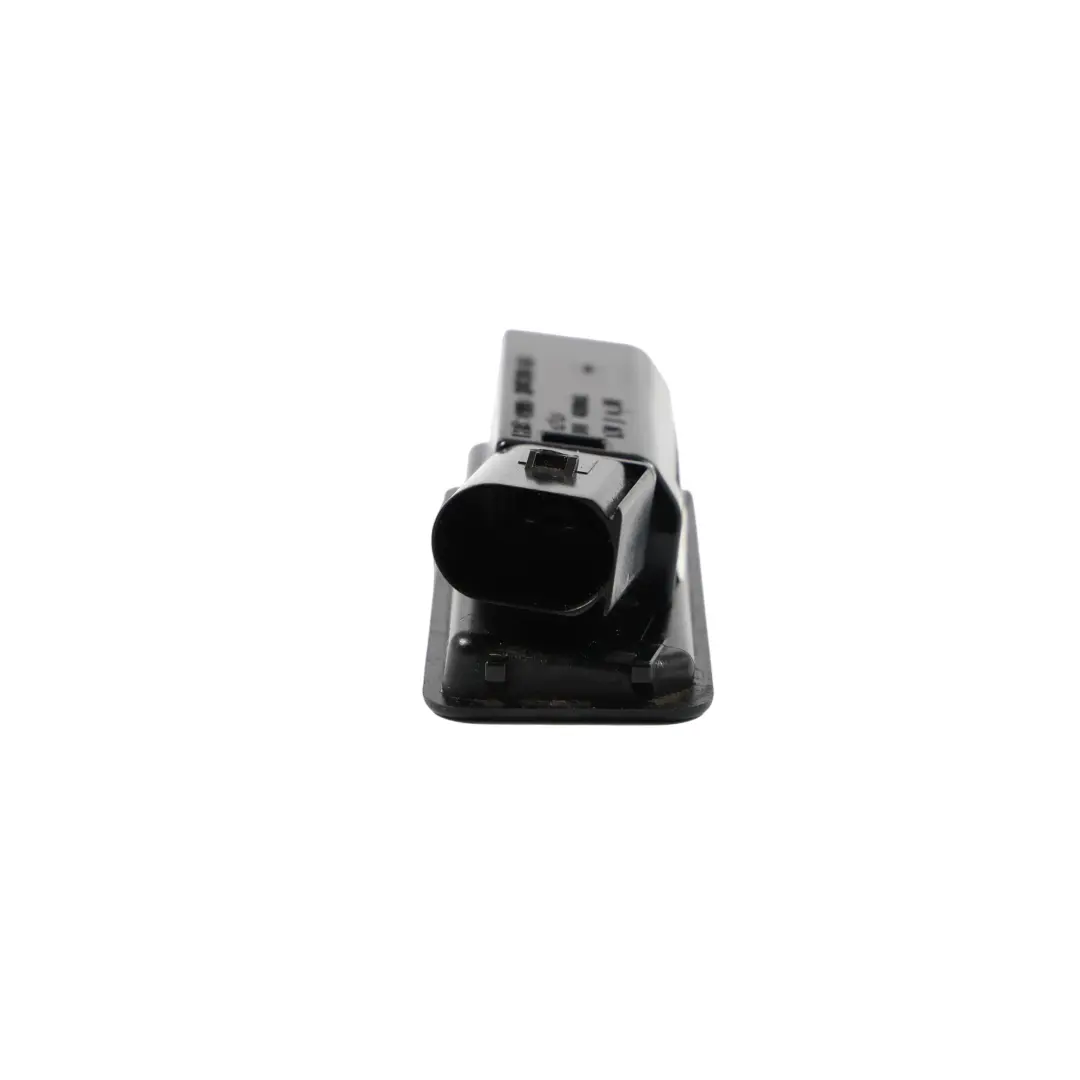 Volkswagen Golf Mk7 Lampa Oświetlenie Tablicy Rejestracyjnej Tył - SKU 1K8943021D - Numer Części 1K8943021D
