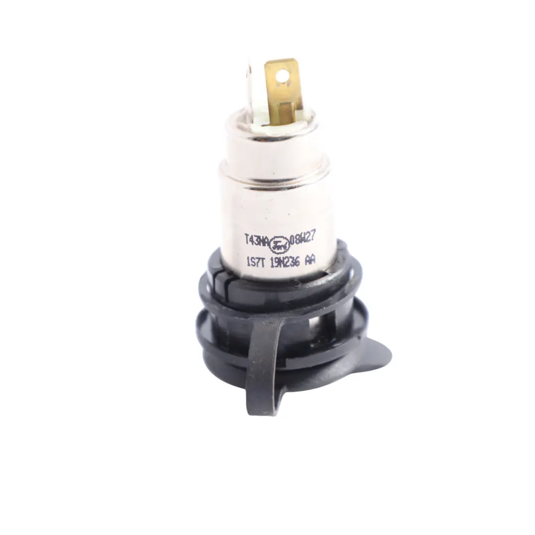 Ford Transit Mk7 Toma De Corriente Para Encendedor 12V 1S7T-19N236-AA - SKU 1S7T19N236AA - Número de pieza 1S7T19N236AA
