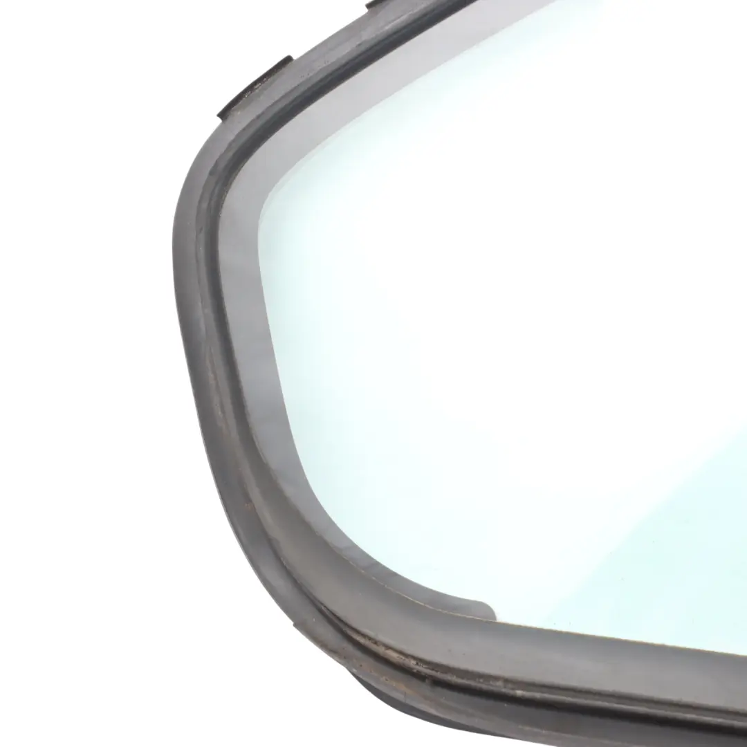 1Z Rear Door Window Glass Seal Gasket Right O/S AS2 to Skoda Octavia II with Part number 1Z5845210 Skoda Octavia II 1Z Rear Door Window Glass Seal Gasket Right O/S AS2 - SKU 1Z5845210 - Part number 1Z5845210