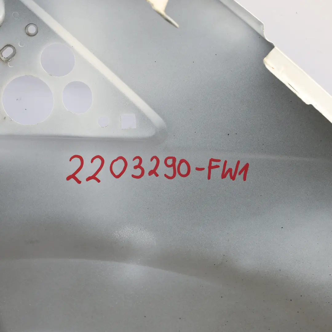 Seitenverkleidung Vorne Links Kotflügel Frozen White Weiß - Z2 für Ford Transit mit Teilenummer 2203290 Ford Transit Seitenverkleidung Vorne Links Kotflügel Frozen White Weiß - Z2 - SKU 2203290-FW1 - Teilenummer 2203290