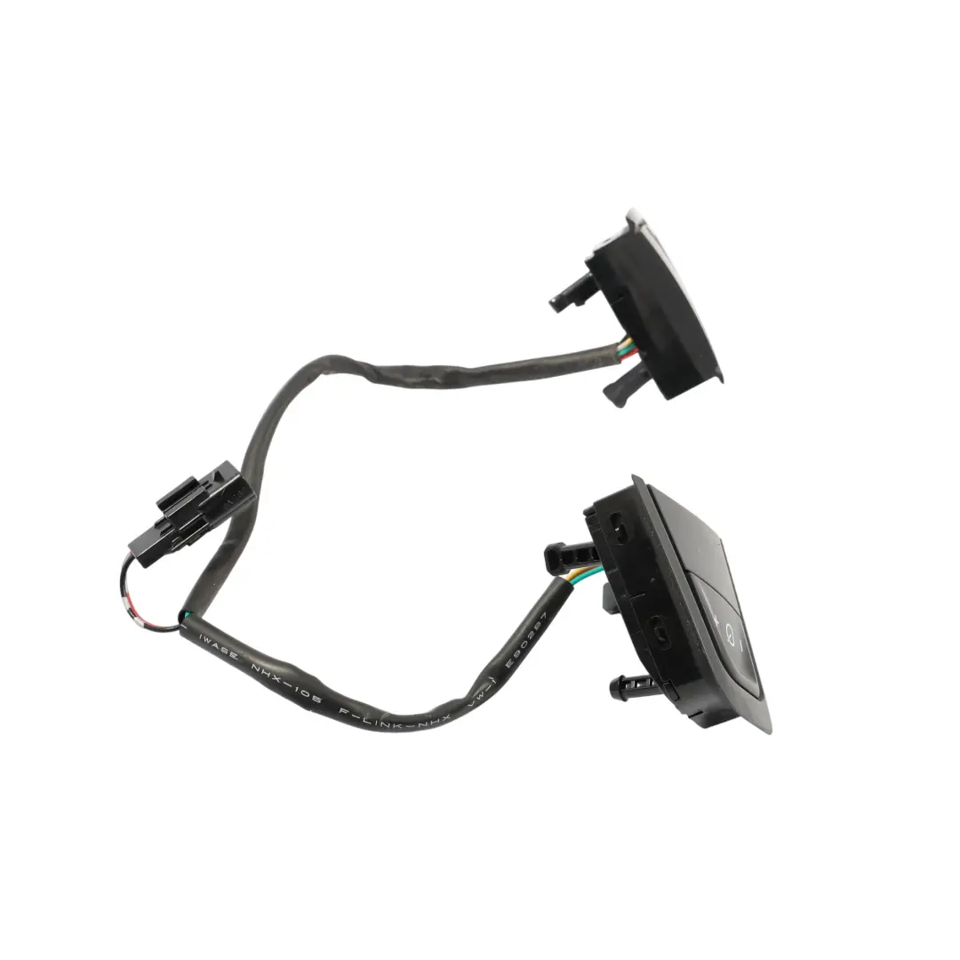 Renault Scenic 3 Interruptor Multifunción Volante Negro Embellecedor 255500009R - SKU 255500003R - Número de pieza 255500003R