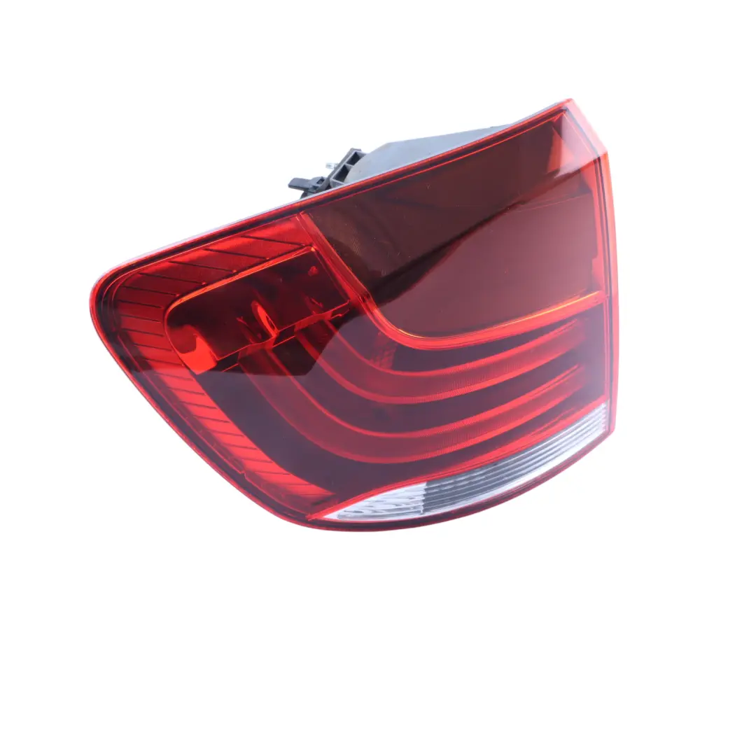 Luz Trasera En El Panel Lateral Izquierdo para BMW X1 E84 con número de pieza 2990109 BMW X1 E84 Luz Trasera En El Panel Lateral Izquierdo - SKU 2990109-2 - Número de pieza 2990109