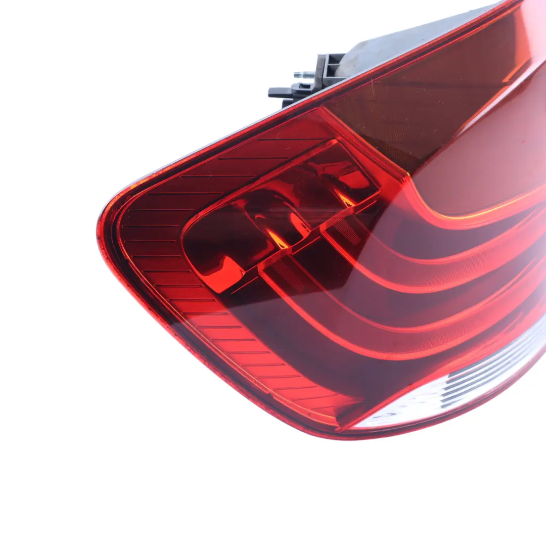 BMW X1 E84 Feu arrière dans le panneau latéral gauche N/S - SKU 2990109-2 - Numéro de pièce 2990109
