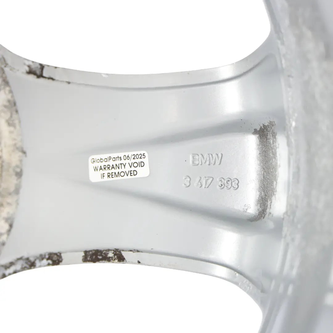 Jante en alliage argente 17" a rayons en etoile 204 ET:46 8J pour BMW X3 E83 à propos du numéro de pièce 3417393 BMW X3 E83 Jante en alliage argente 17" a rayons en etoile 204 ET:46 8J - SKU 3417393-3 - Numéro de pièce 3417393