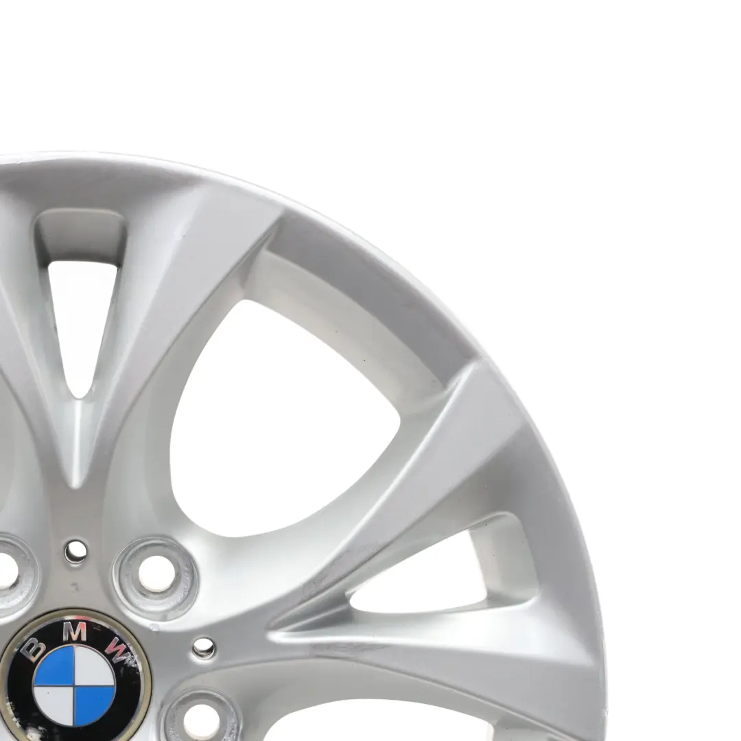 Silberne Leichtmetall felge 17" V-Speiche 279 8J ET:46 für BMW X3 E83 mit Teilenummer 3451879 BMW X3 E83 Silberne Leichtmetall felge 17" V-Speiche 279 8J ET:46 - SKU 3451879-1 - Teilenummer 3451879