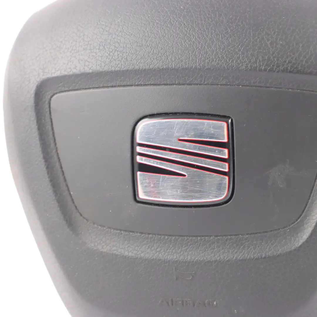 Steering Wheel Driver's Side Air Module Unit to Seat Exeo with Part number 3R0880201A Seat Exeo Steering Wheel Driver's Side Air Module Unit - SKU 3R0880201A - Part number 3R0880201A