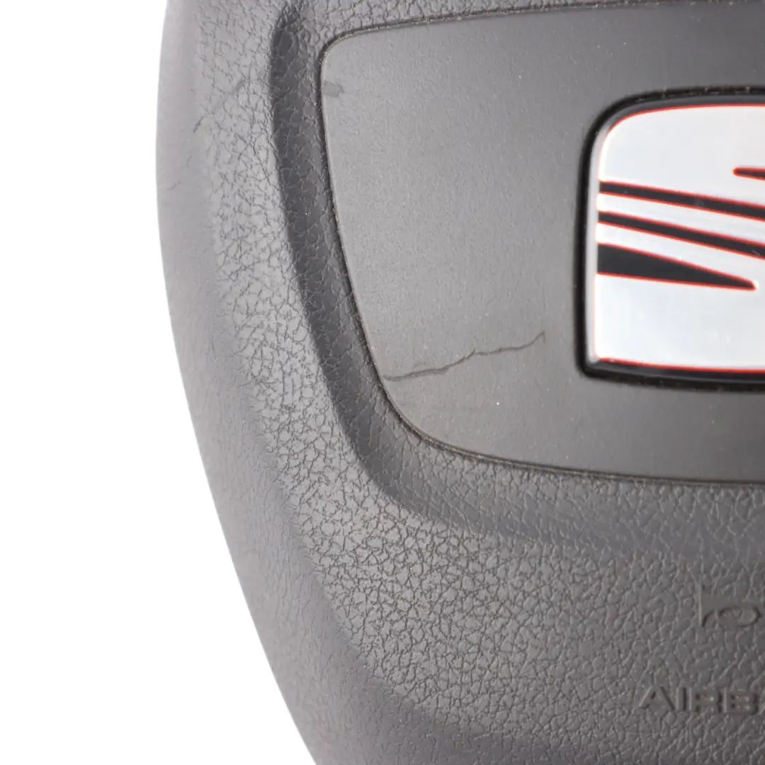 Steering Wheel Driver's Side Air Module Unit to Seat Exeo with Part number 3R0880201A Seat Exeo Steering Wheel Driver's Side Air Module Unit - SKU 3R0880201A - Part number 3R0880201A