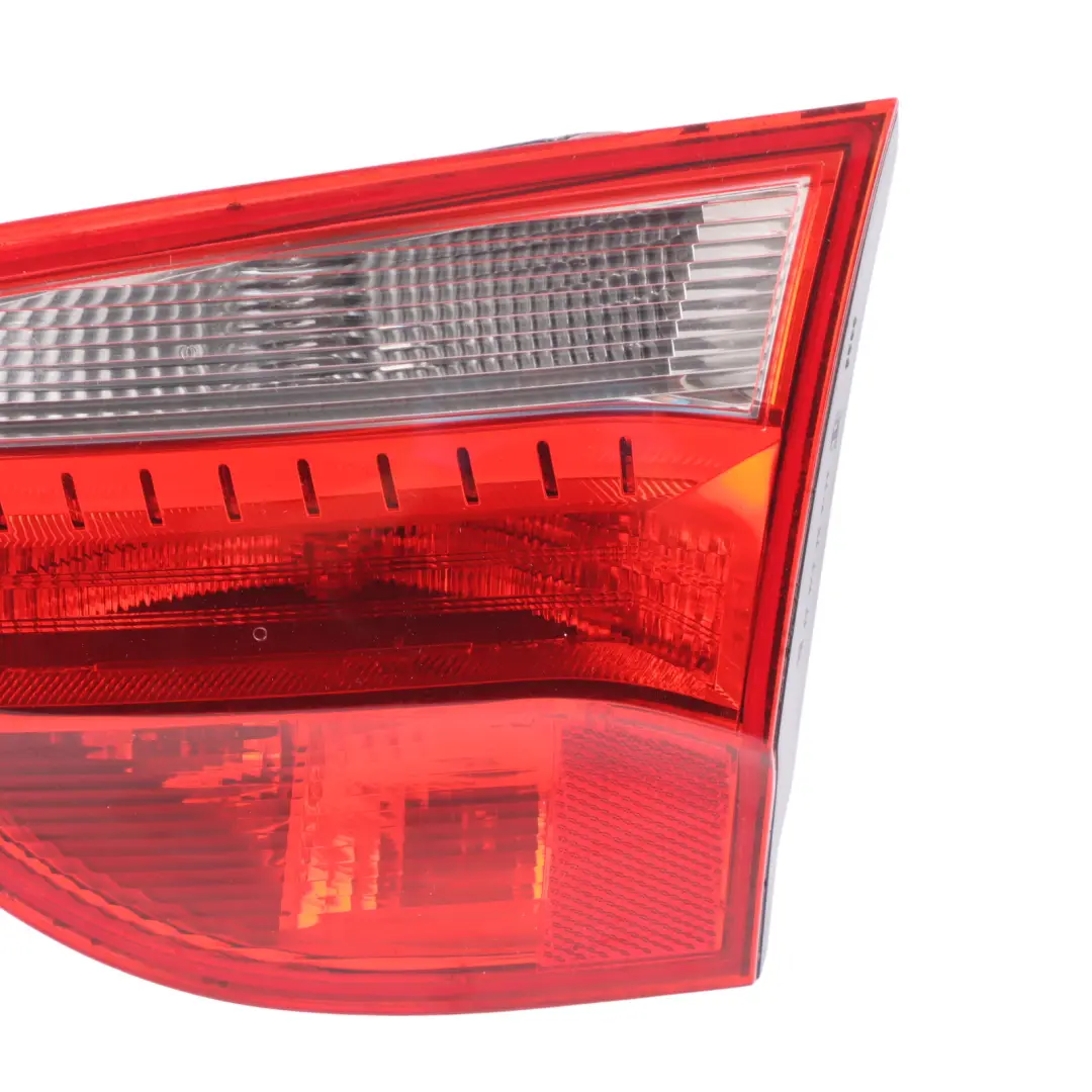 Combi Rear Inner Trunk Boot Right O/S Tailgate Lamp LED to Seat Exeo ST with Part number 3R9945094 Seat Exeo ST Combi Rear Inner Trunk Boot Right O/S Tailgate Lamp LED - SKU 3R9945094 - Part number 3R9945094
