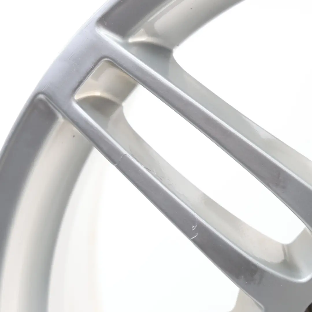 Jante argentée alliage 19" 8,5J ET:48 Le Mans 4F0601025BA pour Audi A6 C6 à propos du numéro de pièce 4F06010258A Audi A6 C6 Jante argentée alliage 19" 8,5J ET:48 Le Mans 4F0601025BA - SKU 4F0601025BA-1 - Numéro de pièce 4F06010258A