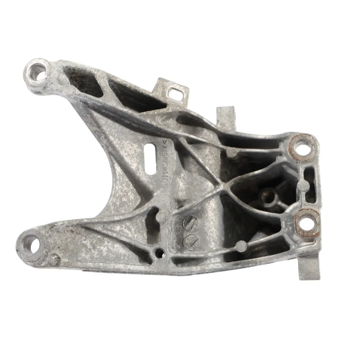 Audi A4 B9 2.0 TDI DETA Diesel Supporto Motore Destro - SKU 4M0199308BQ - Numero di parte 4M0199308BQ
