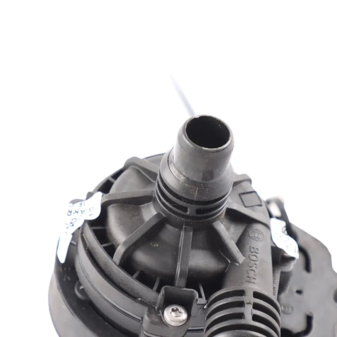 F74 U06 Mini F65 F66 Pompe À Eau Auxiliaire B38 B48 pour BMW F70 à propos du numéro de pièce 5A03F46 BMW F70 F74 U06 Mini F65 F66 Pompe À Eau Auxiliaire B38 B48 - SKU 5A03F46 - Numéro de pièce 5A03F46