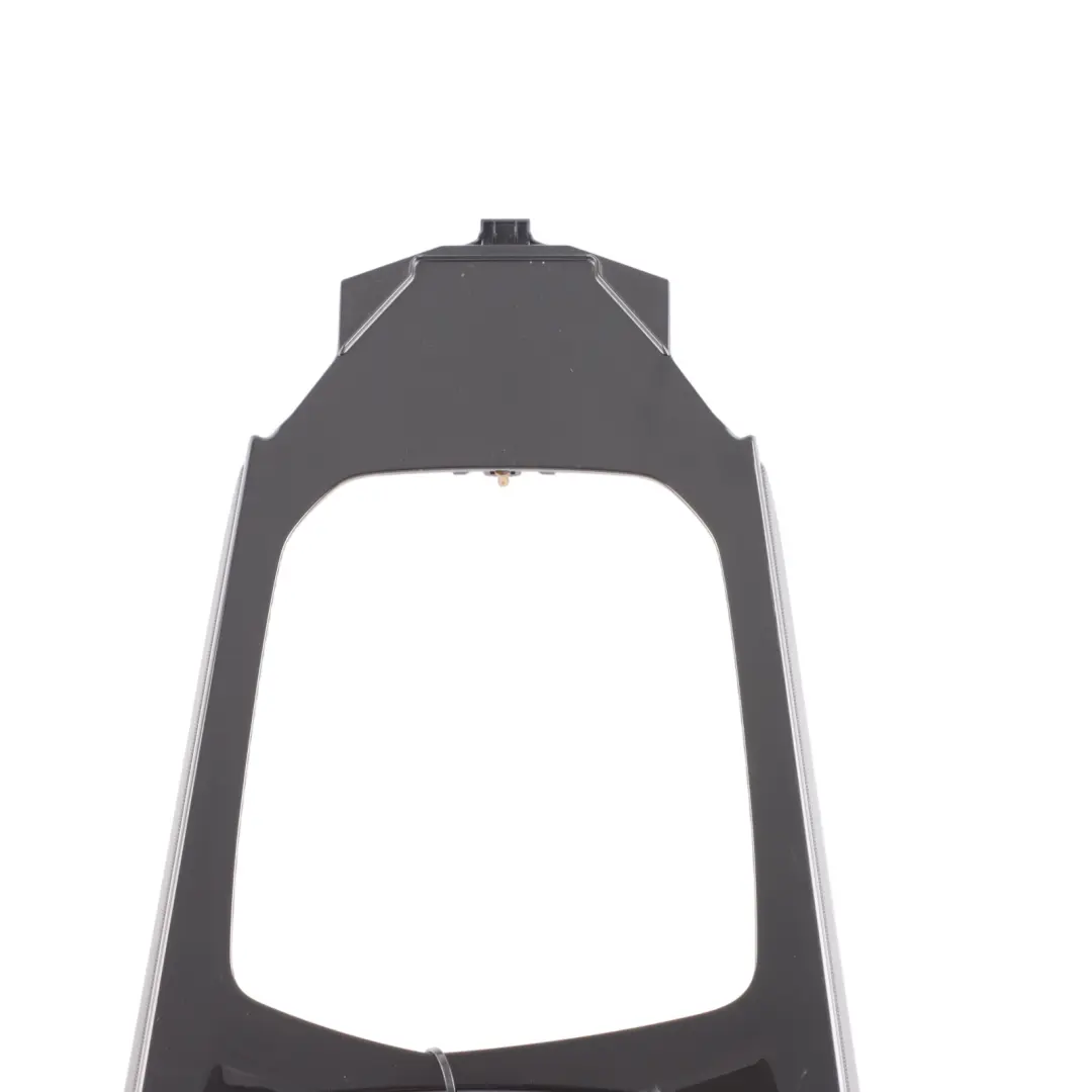 Leva Cambio Selettore Surround Trim Cover Centro Console Nero per BMW F40 con numero di parte 5A049E5 BMW F40 Leva Cambio Selettore Surround Trim Cover Centro Console Nero - SKU 5A049E5 - Numero di parte 5A049E5