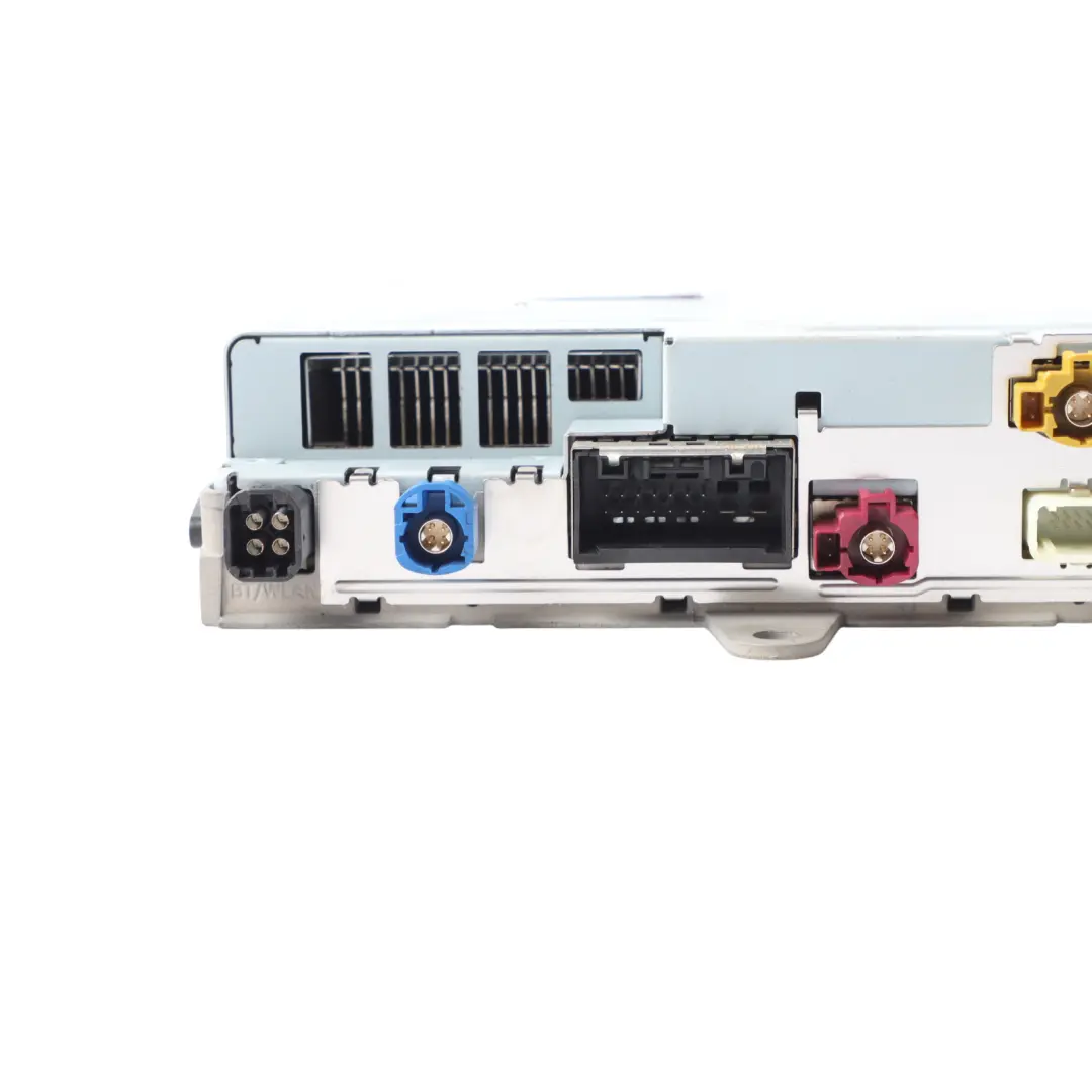 Radio Media BMW U06 Infotainment System Head Unit Navigation to with Part number 5B77876 Radio Media BMW U06 Infotainment System Head Unit Navigation - SKU 5B77876 - Part number 5B77876