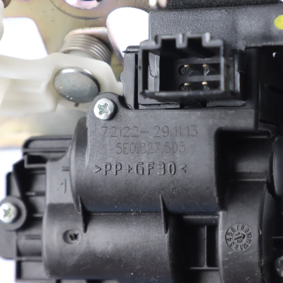 Skoda Octavia III Zamek Zatrzask Klapy Bagażnika Tylnej - SKU 5E0827505 - Numer Części 5E0827505