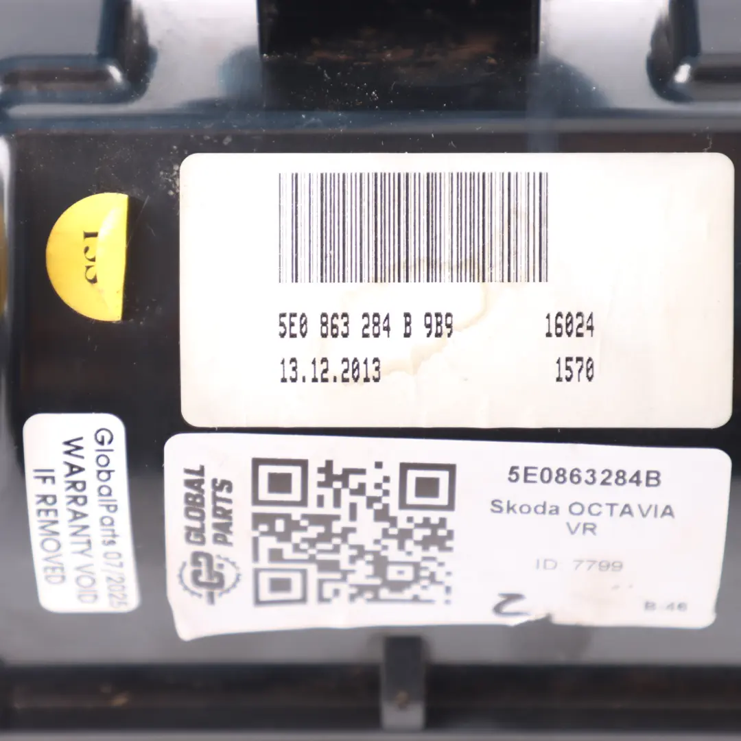 Skoda Octavia III Aschenbecher Hinten Mittelkonsole Einsatz - SKU 5E0863284B - Teilenummer 5E0863284B