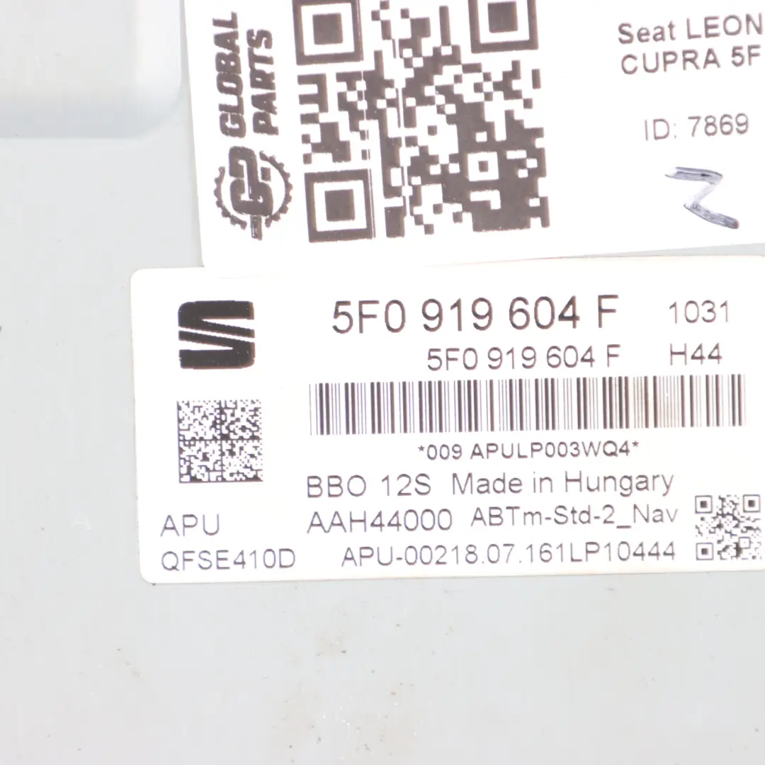 5F Head Unit Audio Radio Display Sat Nav Navigation to Seat Leon Cupra with Part number 5F0919604F Seat Leon Cupra 5F Head Unit Audio Radio Display Sat Nav Navigation - SKU 5F0919604F - Part number 5F0919604F