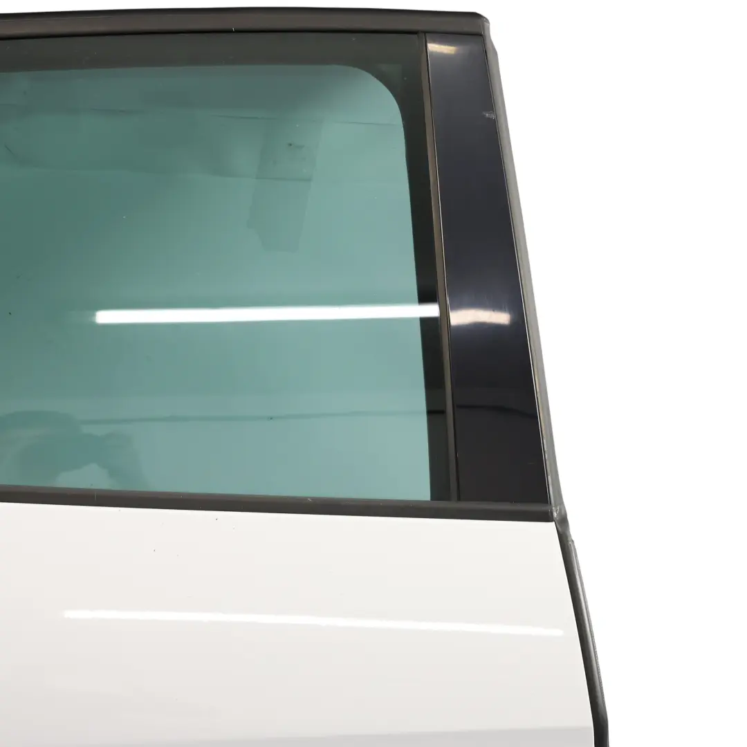 Seat Leon Mk3 Puerta Trasera Derecha Panel Cubierta Nevada White Blanco - S9R - SKU 5F4833056-BNE - Número de pieza 5F4833056