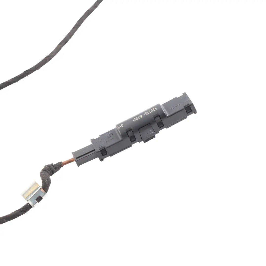 Boot Lid Wiring Adapter Loom to VW Volkswagen Golf R 7 Rear Tailgate with Part number 5G0971175B VW Volkswagen Golf R 7 Rear Tailgate Boot Lid Wiring Adapter Loom - SKU 5G0971175B - Part number 5G0971175B