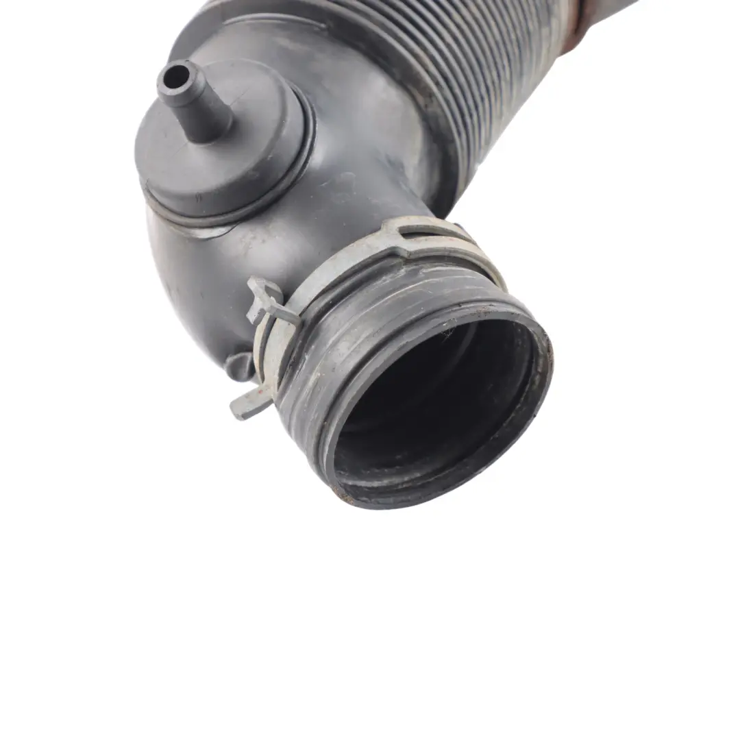 Tubo Collegamento Condotto Aspirazione Aria per Volkswagen Polo 6R con numero di parte 5J0129684 Volkswagen Polo 6R Tubo Collegamento Condotto Aspirazione Aria - SKU 5J0129684-1 - Numero di parte 5J0129684