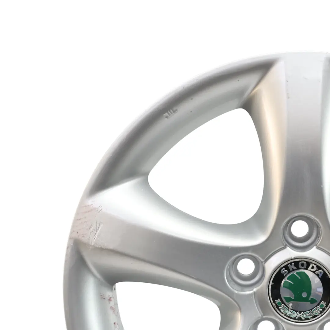 Skoda Fabia 5J Felga Aluminiowa Srebrna 5 Ramion 15" ET:43 6J - SKU 5J0601025A-2 - Numer Części 5J0601025A
