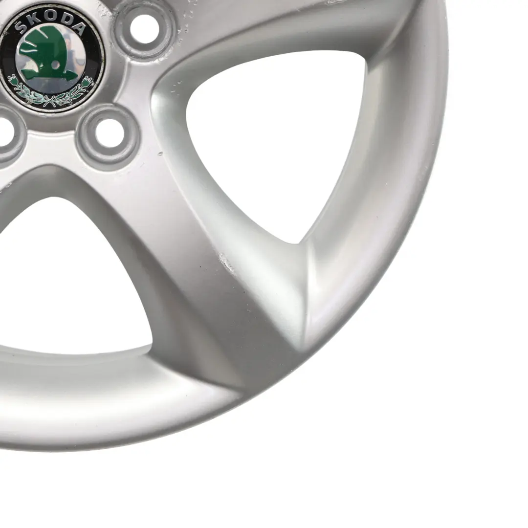 Rim Alloy Silver 5 Spoke 15" ET:43 6J to Skoda Fabia 5J Wheel with Part number 5J0601025A Skoda Fabia 5J Wheel Rim Alloy Silver 5 Spoke 15" ET:43 6J - SKU 5J0601025A-3 - Part number 5J0601025A