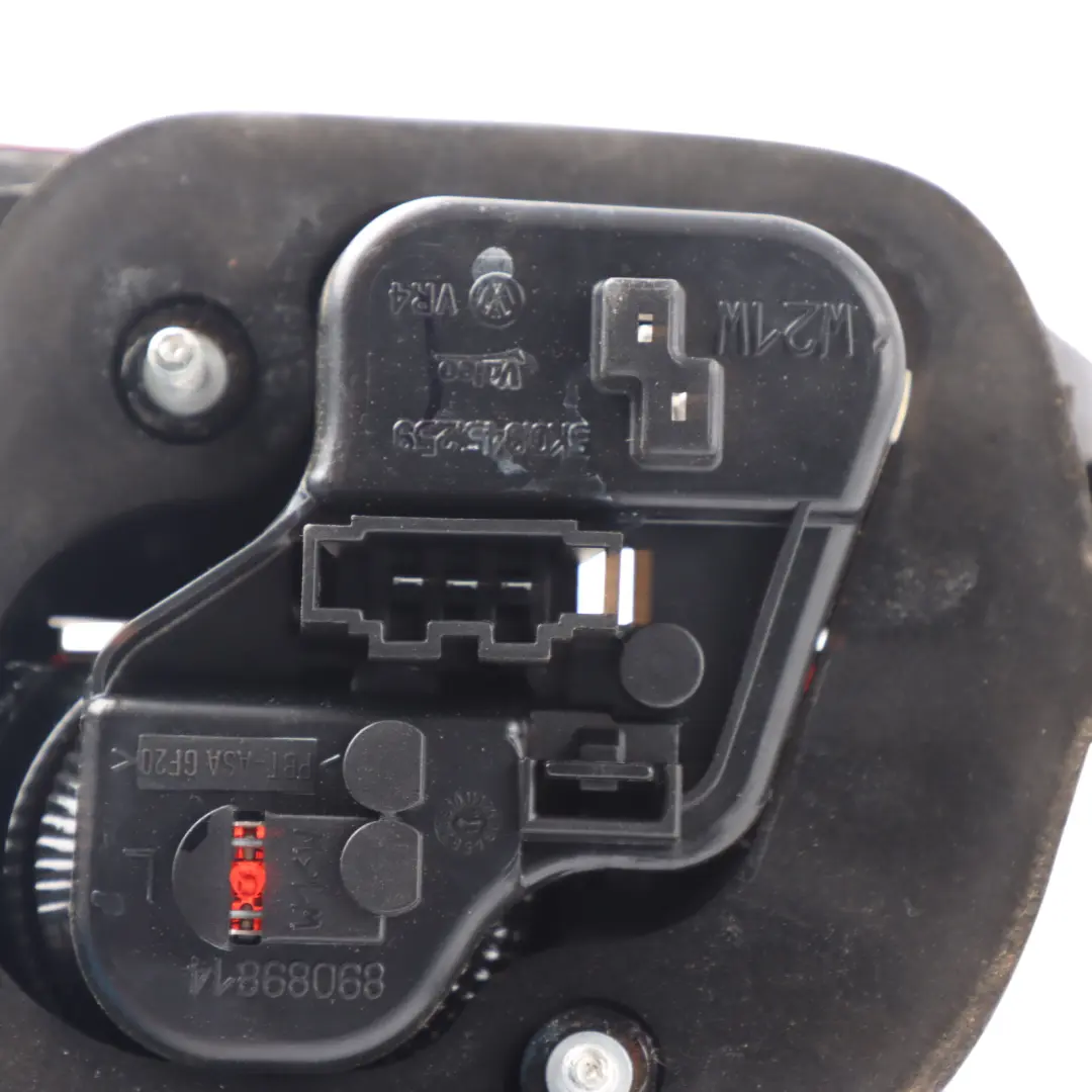 Tail Light Lamp Inner Hatch Lamp Left N/S to VW Volkswagen Golf 6 Rear with Part number 5K0945093J VW Volkswagen Golf 6 Rear Tail Light Lamp Inner Hatch Lamp Left N/S - SKU RHD-5K0945093J - Part number 5K0945093J