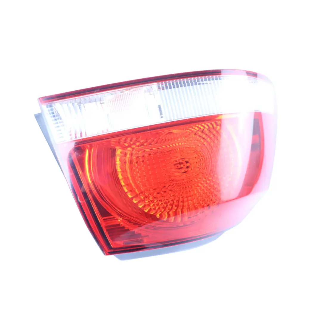 Volkswagen Golf VI MK6 Lampa W Klapie Bagażnika Lewa Tylna Lampa - SKU 5K0945095E - Numer Części 5K0945095E