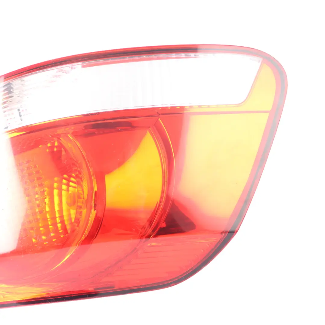 Volkswagen Golf VI MK6 Lampa W Klapie Bagażnika Lewa Tylna Lampa - SKU 5K0945095E - Numer Części 5K0945095E
