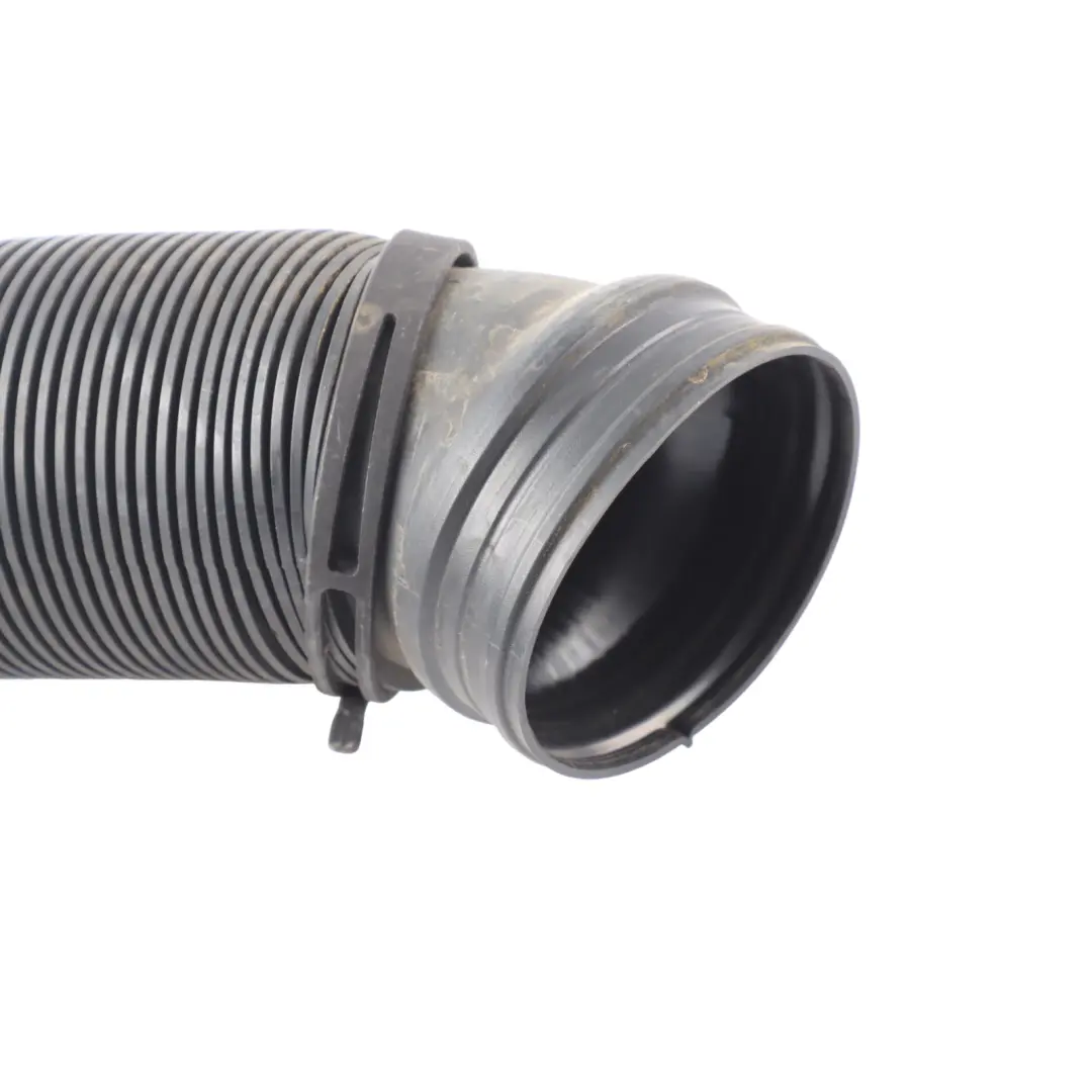 Rura Przewodu Dolotowego Powietrza 2.0 TFSI Benzyna do Audi Q3 8U o numerze 5N0129684H Audi Q3 8U Rura Przewodu Dolotowego Powietrza 2.0 TFSI Benzyna - SKU 5N0129684H - Numer Części 5N0129684H