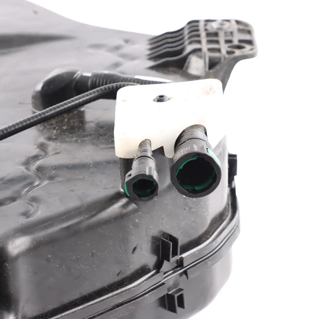 Serbatoio Adblue SCR Con Pompa per Audi Q3 8U 2.0 TDI Diesel con numero di parte 5N0131877C Audi Q3 8U 2.0 TDI Diesel Serbatoio Adblue SCR Con Pompa - SKU 5N0131877C - Numero di parte 5N0131877C