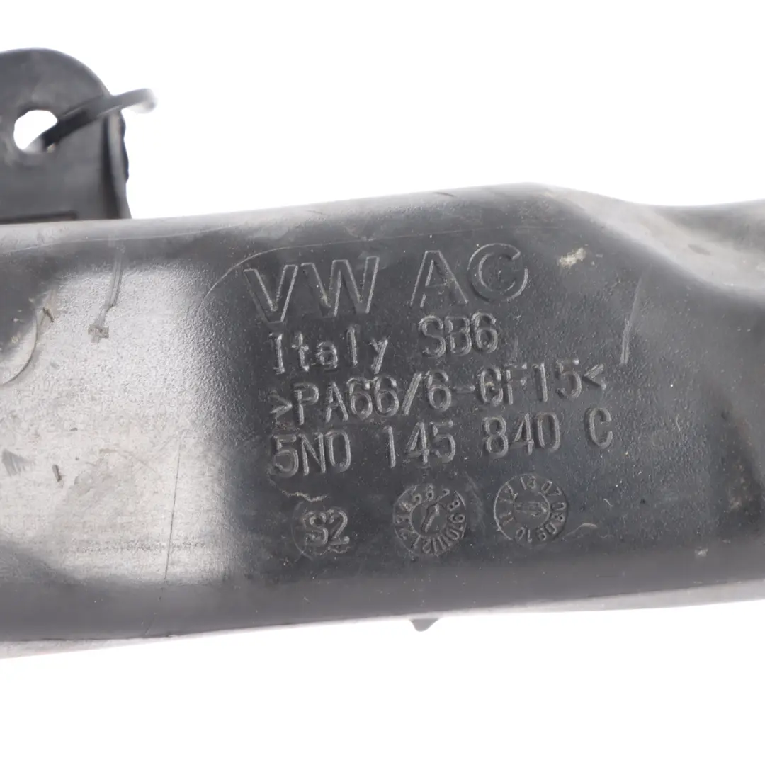 Przewód Rura Wąż Intercoolera Diesel do Volkswagen Passat B6 Tiguan o numerze 5N0145840C Volkswagen Passat B6 Tiguan Przewód Rura Wąż Intercoolera Diesel - SKU 5N0145840C - Numer Części 5N0145840C