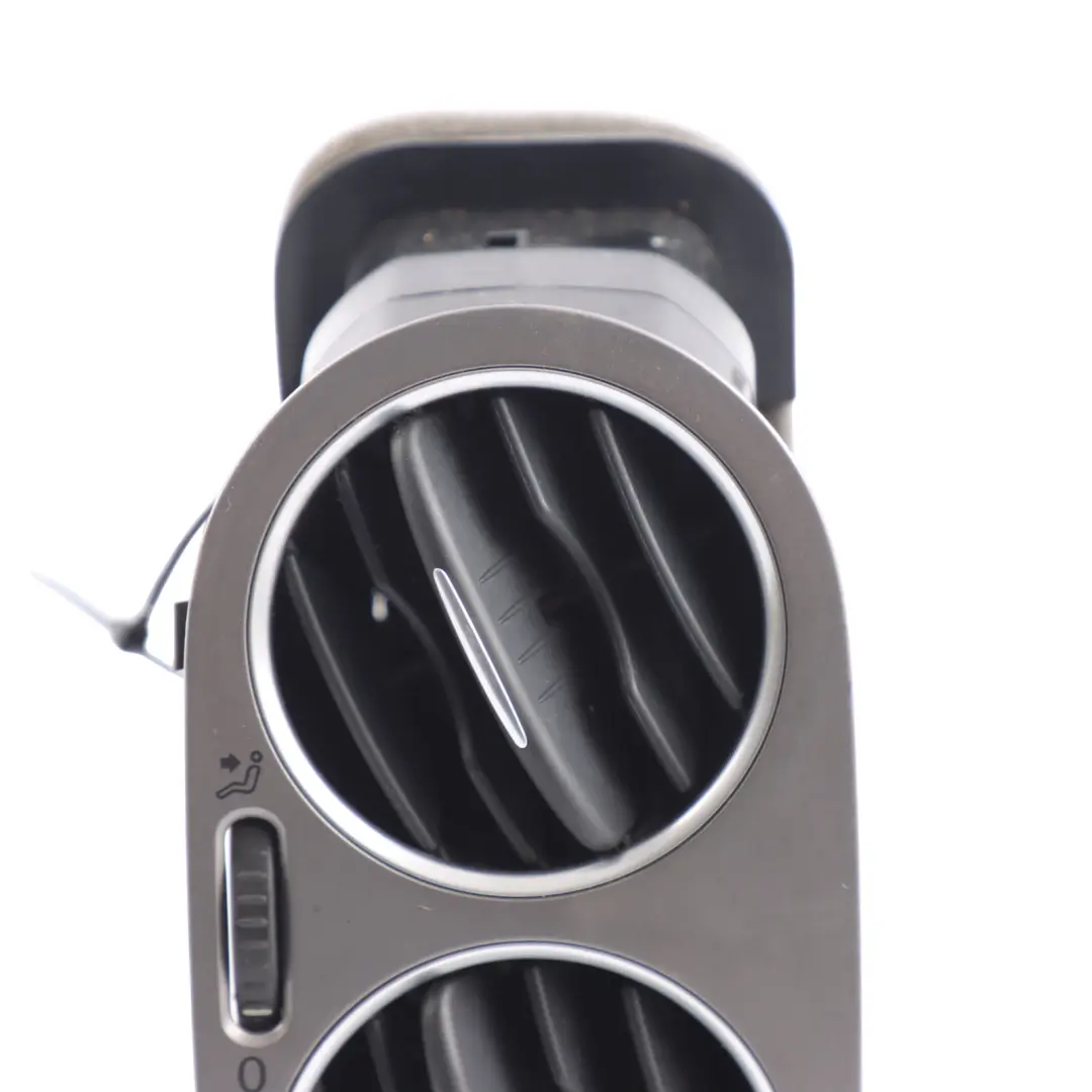 Vent Dashboard Air Grille Trim Right O/S 5M0819710 to Volkswagen Tiguan 5N Air with Part number 5N0819704A Volkswagen Tiguan 5N Air Vent Dashboard Air Grille Trim Right O/S 5M0819710 - SKU 5N0819704A - Part number 5N0819704A