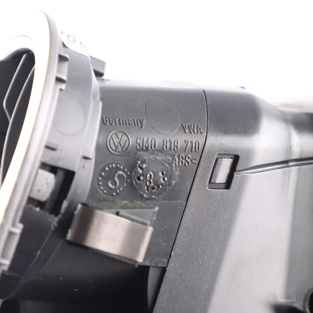 Vent Dashboard Air Grille Trim Right O/S 5M0819710 to Volkswagen Tiguan 5N Air with Part number 5N0819704A Volkswagen Tiguan 5N Air Vent Dashboard Air Grille Trim Right O/S 5M0819710 - SKU 5N0819704A - Part number 5N0819704A