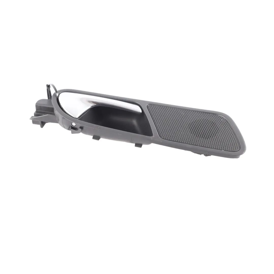 Tirador Puerta Trasera Altavoz Derecho Cromado para Volkswagen Tiguan 5N con número de pieza 5N0839114 Volkswagen Tiguan 5N Tirador Puerta Trasera Altavoz Derecho Cromado - SKU 5N0839114 - Número de pieza 5N0839114