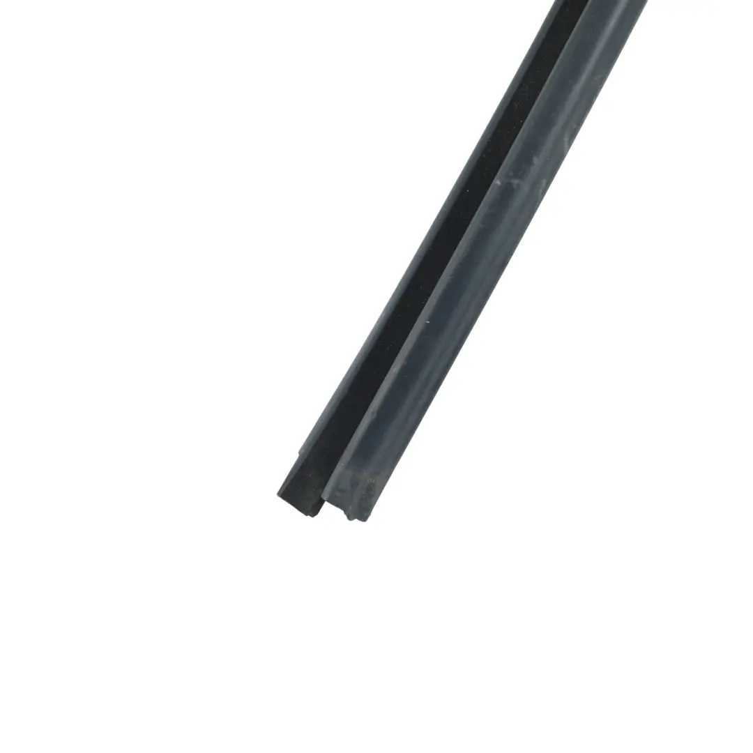 Puerta Ventana Junta Burlete Delantero Izquierdo para Seat Altea XL con número de pieza 5P0837431J Seat Altea XL Puerta Ventana Junta Burlete Delantero Izquierdo - SKU 5P0837431J - Número de pieza 5P0837431J