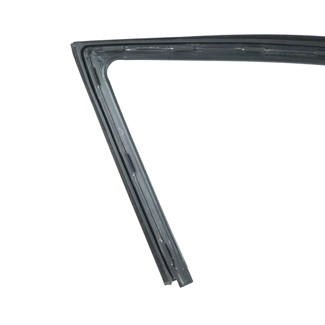 Seat Altea XL Étanchéité Vitre Porte Avant Gauche Côté Conducteur - SKU 5P0837431J - Numéro de pièce 5P0837431J