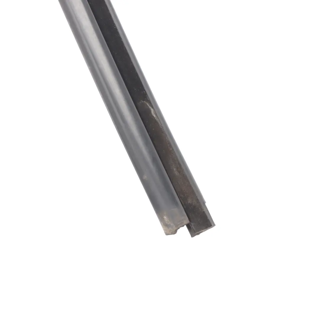 Seat Altea XL Junta De Ventana De Puerta Delantera Derecha Burlete - SKU 5P0837432J - Número de pieza 5P0837432J