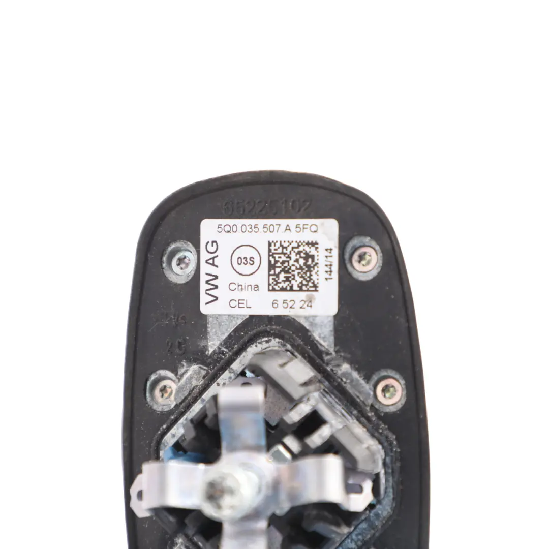 Antena De Techo Aleta De Tiburón para Volkswagen Golf Mk7 VII con número de pieza 5Q0035507A Volkswagen Golf Mk7 VII Antena De Techo Aleta De Tiburón - SKU 5Q0035507A - Número de pieza 5Q0035507A
