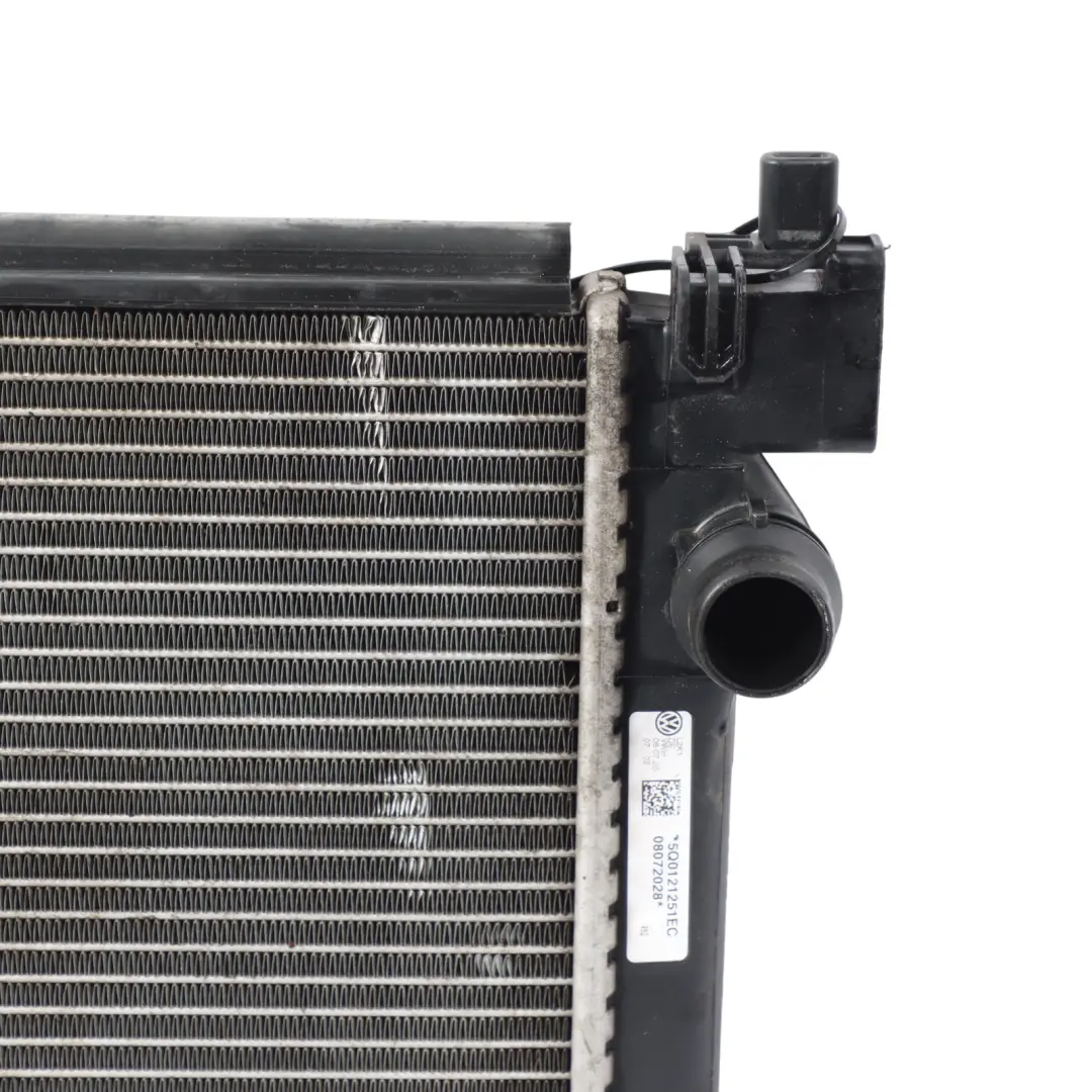 Coolant Radiator Engine Cooling Unit Radiator 1.6 TDI to Audi Q2 GA with Part number 5Q0121251EC Audi Q2 GA Coolant Radiator Engine Cooling Unit Radiator 1.6 TDI - SKU 5Q0121251EC - Part number 5Q0121251EC