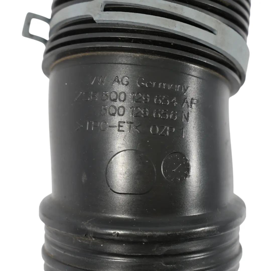 Audi S3 8V 2.0 TFSI Air Intake Pipe Turbo Technics Silicon Hose - SKU 5Q0129654AF - Part number 5Q0129654AF