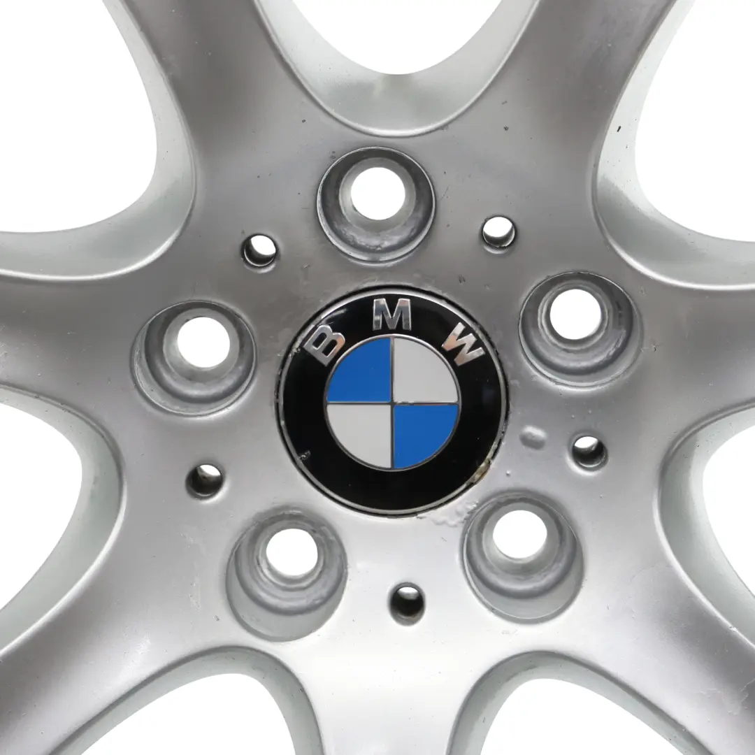 5er E60 E61 Silberne Leichtmetallfelge 18" 8J ET:20 Sternspeiche 124 für BMW mit Teilenummer 6760617 BMW 5er E60 E61 Silberne Leichtmetallfelge 18" 8J ET:20 Sternspeiche 124 - SKU 6760617-1 - Teilenummer 6760617