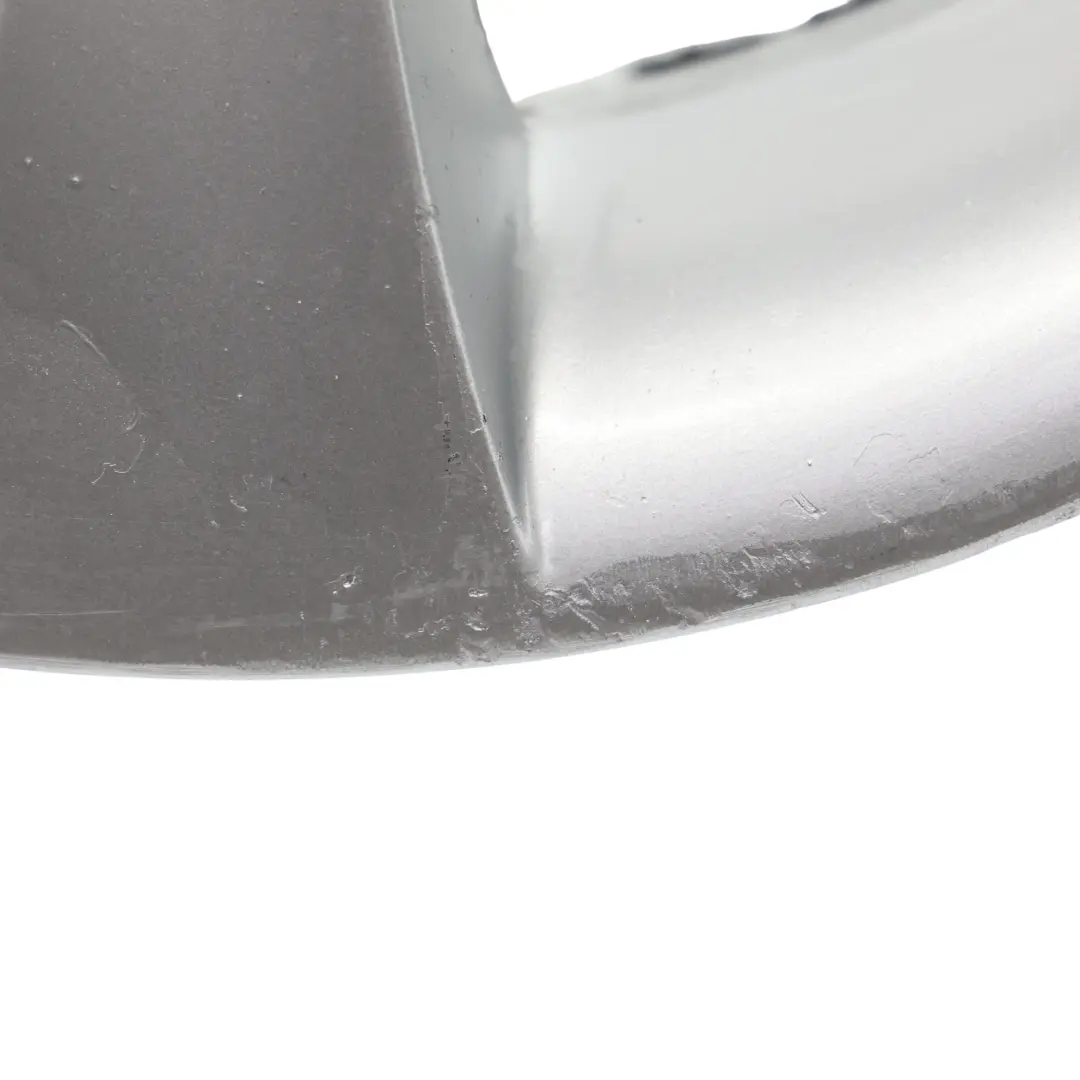 5er E60 E61 Silberne Leichtmetallfelge 18" 8J ET:20 Sternspeiche 124 für BMW mit Teilenummer 6760617 BMW 5er E60 E61 Silberne Leichtmetallfelge 18" 8J ET:20 Sternspeiche 124 - SKU 6760617-1 - Teilenummer 6760617